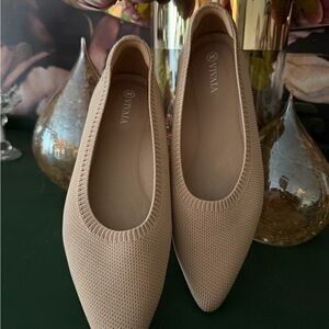 VIVAIA Women's Beige Flats